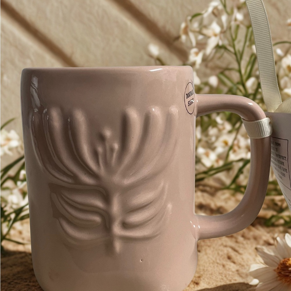 🔥🆕Rae Dunn Mug - Picture 2 of 2